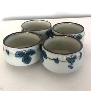 Set of 4 Vintage Japanese style tea cups